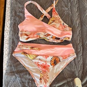 SHEIN Pink Floral Crisscross Bikini Set